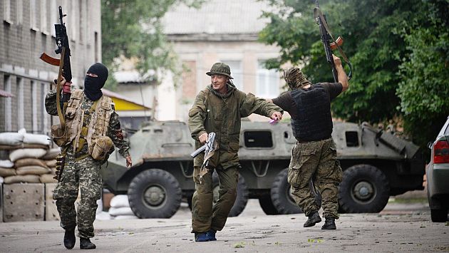 Combate entre prorrusos y Ejército deja tres muertos en Ucrania. (EFE)