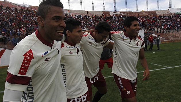 Raúl Ruidíaz marcó un triplete en Chiclayo para el triunfo de la ‘U’ por 4-2 contra Los Caimanes (USI)