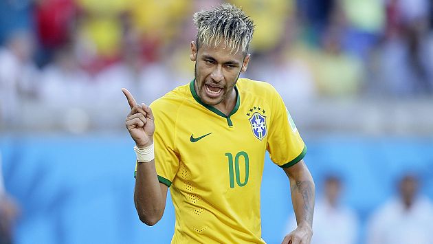 Neymar recibe terapia intensiva a base de descargas eléctricas por molestia en el muslo derecho. (EFE)