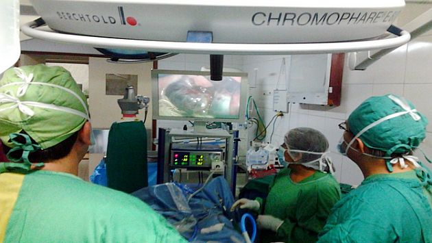 Especialistas de Essalud salvan ojos de bebé con cáncer en retinas. (Difusión)