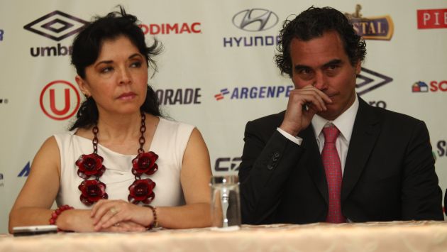Rocío Chávez junto al entrenador crema, ‘Chemo’ del Solar. (USI)