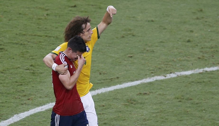 James Rodríguez rompe en llanto luego que Brasil eliminara a Colombia en cuartos de final. (Reuters)