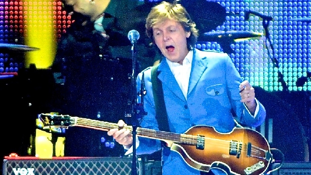 Paul McCartney regresó a los escenarios tras superar infección. (AP)