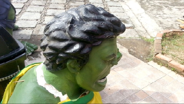 Estatua de Hulk sufrió algunos daños en el cuello. (USI)