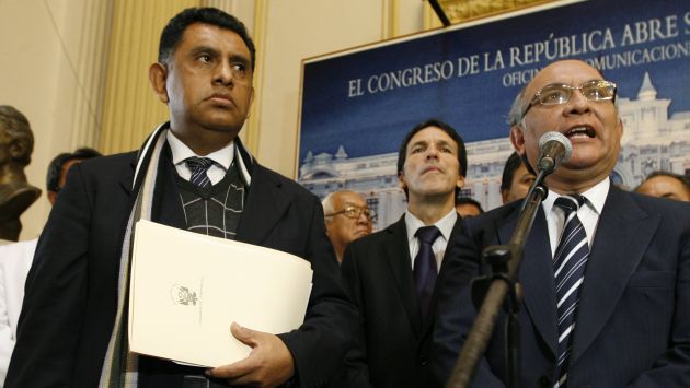 Asesor de Julio Rosas renunció tras ser vinculado a Rodolfo Orellana. (Perú21)
