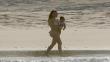 Kim Kardashian y su diminuto bikini alborotan la costa de México