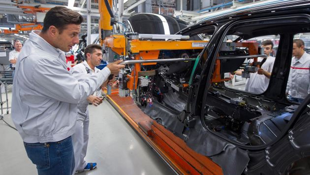 Pizarro en la fábrica de Audi. (Audi)