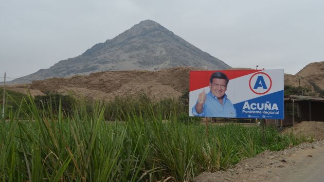 César Acuña colocó propaganda electoral en ingreso a Huaca del Sol en Trujillo. (Alan Benites)
