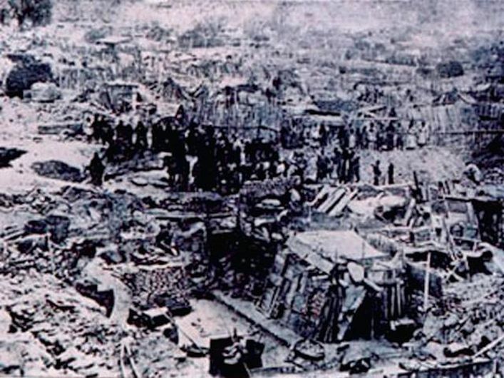 16 diciembre 1920: Haiyuan (Ningxia), un temblor de 7.8 grados de magnitud en la escala de Richter causa 234,000 muertos. (economictimes.indiatimes.com)