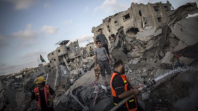 Devastación. En Gaza, cerca de medio millón de personas han sido desplazadas por los combates. (EFE)
