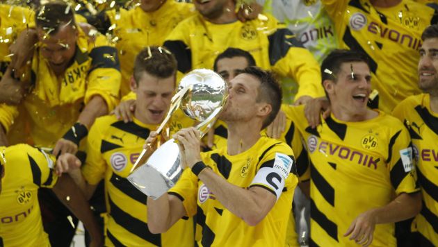 Borussia conquistó la Supercopa por segundo año consecutivo. (Reuters)