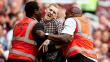 West Ham vs. Tottenham: Hincha se metió al campo y pateó tiro libre