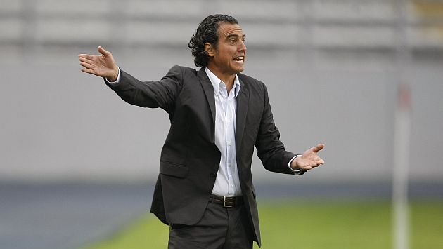 José del Solar preocupado por nivel de los árbitros en la recta final del Torneo Apertura 2014. (Luis Gonzales)