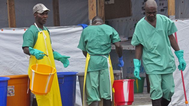 Según OMS, número de muertos por ébola asciende a 1,229. (AP)