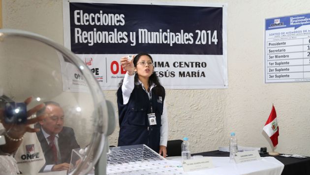 Los 583,728 ciudadanos seleccionados serán capacitados los domingos 21 y 28 de setiembre próximo. (Andina)