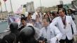 Centro de Lima: Violento enfrentamiento entre médicos y policías
