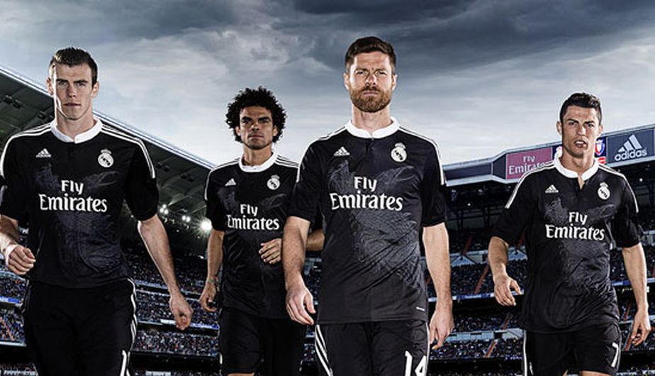 Real Madrid presentó su nuevo uniforme para la Champions League. (Real Madrid / Facebook)