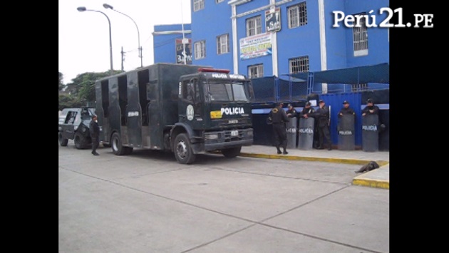 Unidades permanecen en el primer paradero del Corredor Azul. (Perú21)