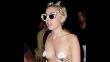 Miley Cyrus llegó en topless a una fiesta en Brooklyn