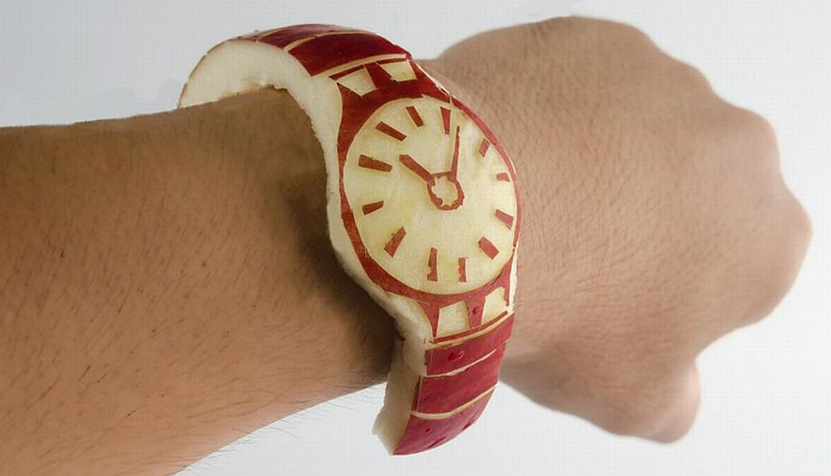 “No da la hora, pero es nuestro reloj más pegajoso”. (@sinomoritsukasa en Twitter)