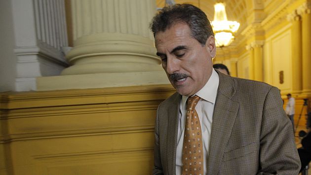 Parlamentario Julio Gagó se encuentra suspendido por 120 días. (David Vexelman)