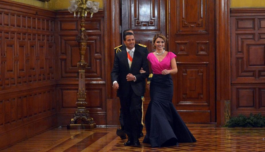 del Angélica Rivera lució traje de Óscar de la Renta para ceremonia del Grito de Independencia. (Presidencia de México)
