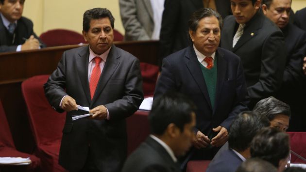 León no habría convencido a dirigentes de Perú Posible y Toledo estaría fastidiado con escándalo. (M. Pauca)