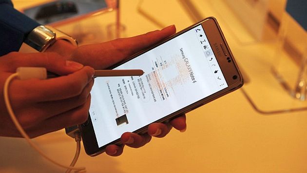La nueva Samsung Galaxy Note 4 sale esta semana en tiendas de Corea del Sur y China. (AFP)
