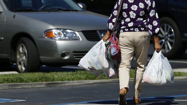 California es el primer estado de EEUU en prohibir bolsas de plástico. (Reuters)