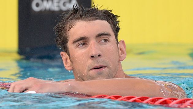 Michael Phelps fue suspendido 6 meses por la Federación de Natación de EEUU. (AFP)