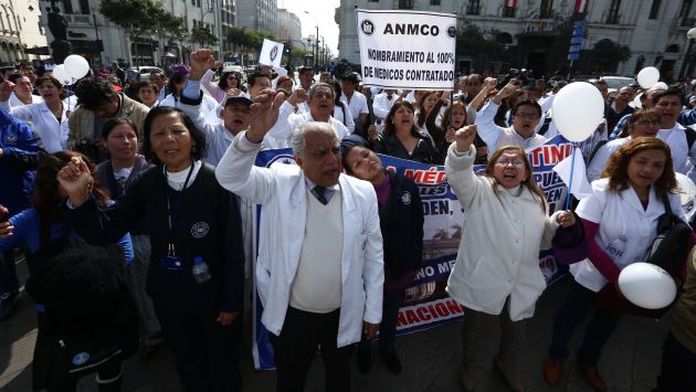 Médicos del Ministerio de Salud suspenden huelga tras 154 días. (Perú21)