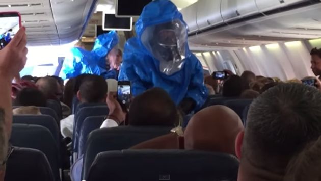 Ébola: Esto pasará si bromeas sobre el virus en un vuelo internacional. (YouTube)