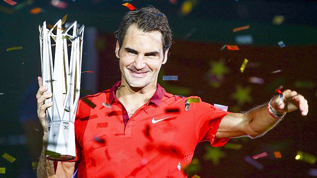 Roger Federer desplazó a Rafael Nadal del segundo lugar del ranking ATP y va por Novak Djokovic. (EFE)