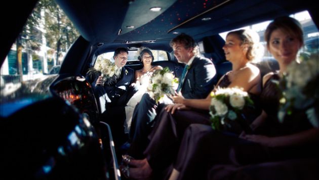 Servicio de limosinas no solo se usa para bodas o quinceañeros. (vintageandchiclove.com)