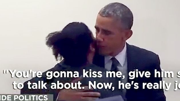 Barack Obama manejó con humor rección del novio celoso. (CNN)