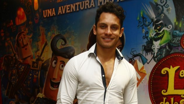 Nikko Ponce se muestra alegre por la sintonía que tiene Mi amor el wachimán 3. (Tomás Chávez/Perú21)