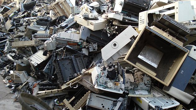 Cada habitante del planeta genera un promedio de siete kilos de basura tecnológica. (residuoselectronicos.net)
