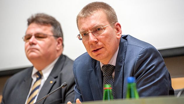 Ministro de Relaciones Exteriores de Letonia, Edgars Rinkevics, reveló que es gay. (AFP)