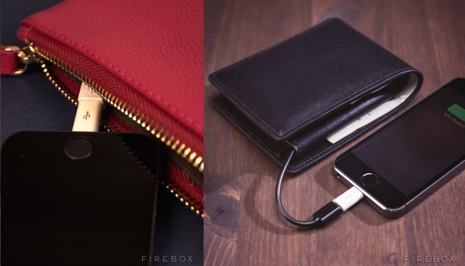 Mighty Power Wallet tiene el tamaño de la palma de la mano, y su pila puede recargar la batería de tu smartphone 1,5 veces. (Firebox)