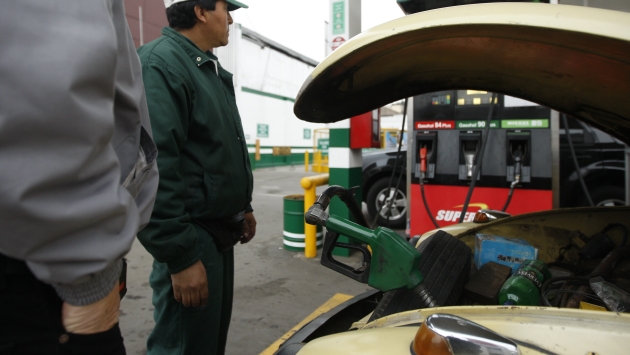 Osinergmin: Precios de los combustibles disminuyó por caída del petróleo. (USI)