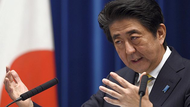 Shinzo Abe disolvió Parlamento luego que su política económica no marcha como se esperaba. (EFE)
