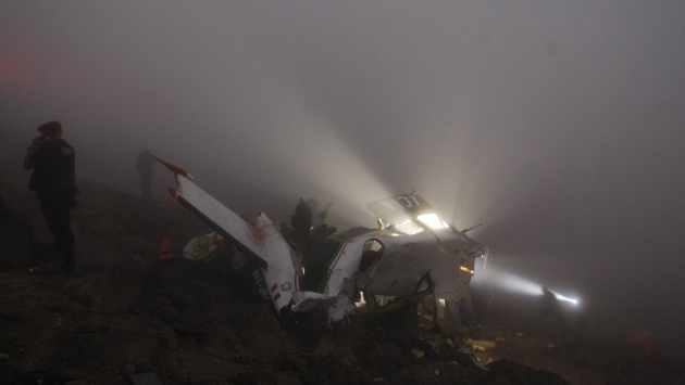 Aeronave se estrelló en cerro de Villa María del Triunfo. (Luis Gonzales)