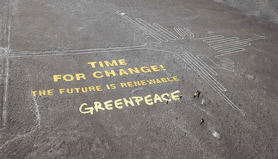 Greenpeace protestó con un mensaje en las Líneas de Nasca. (EFE)