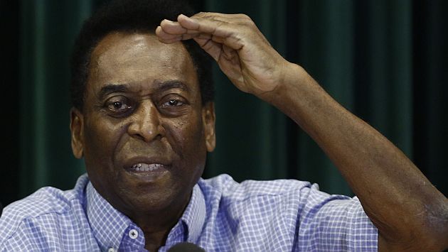 Pelé dio conferencia de prensa antes de abandonar hospital de sao Paulo. (AFP)