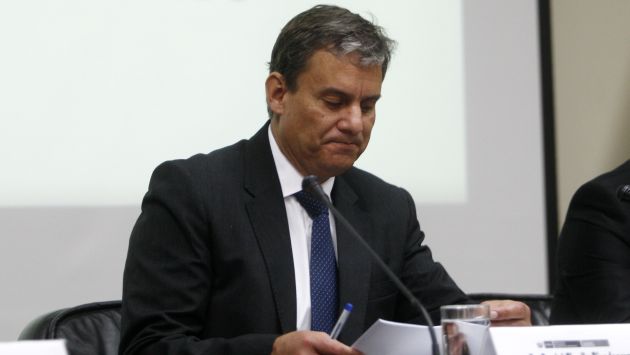 Daniel Figallo enfrentará moción de censura. (Perú21)