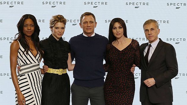 El elenco de la nueva película de James Bond incluye a Naomie Harris, Lea Seydoux, Daniel Craig y Monica Bellucci. (Reuters)