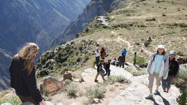 Feriados largos sirven para fomentar el turismo interno. (Heiner Aparicio/Perú21)