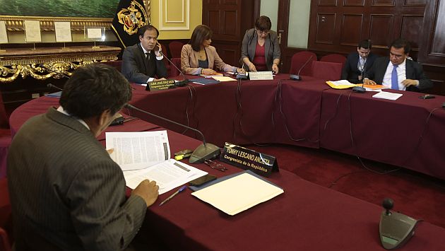 Comisión López Meneses se reunirá este martes para votar informe. (Martín Pauca)