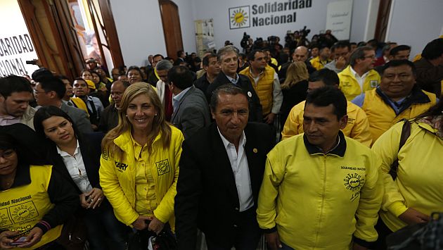Regidor electo Augusto Rey pidió a los integrantes de Solidaridad Nacional no politizar el tema. (Rafael Cornejo)