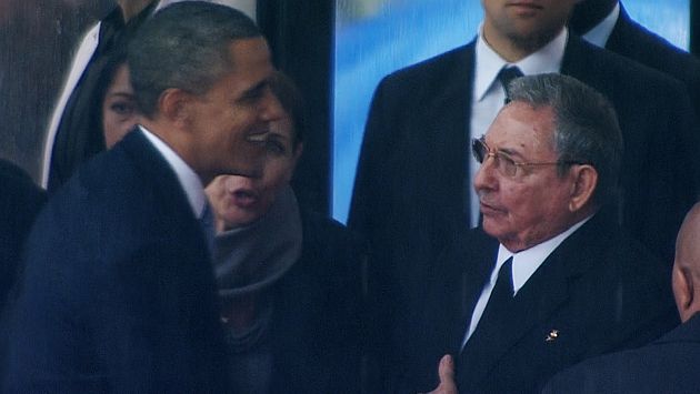 Cubanos felices por el acercamiento de relaciones con Estados Unidos. (Reuters)
